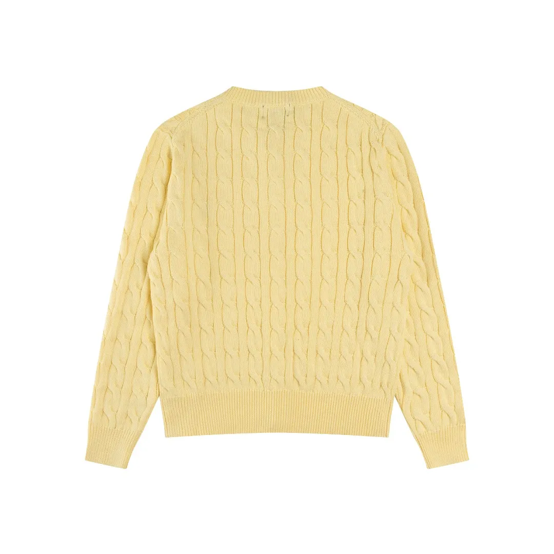 P230 #R93 RALPH LAUREN Ralph Lauren twelve colors classic small label embroidery logo seven-button knitted cable cardigan sweater women's top, high-density LOGO embroidery on the chest, original customization of tag accessories. Made of pure cotton yarn, pure cotton is skin-friendly and comfortable, small label war horse embroidered twist button cardigan sweater 🐎 high quality, follow the blogger to learn how to wear it! Let’s buy a Ralph Lauren cable sweater. It’s a super hard-to-find series after it became popular. It’s hard to find one on the official website. It’s simple and practical to wear, with a lazy and loose feel. The thickened fabric has more texture, feels soft and delicate, and has a loose fit. Whether worn alone or layered, you can wear different styles of fashion with just one piece!   Size: